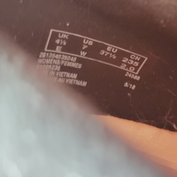 BNIB Unstuctured by Clarks Un Cosmo Zip Black Suede Pump Ankle Booties - Picture 8 of 9